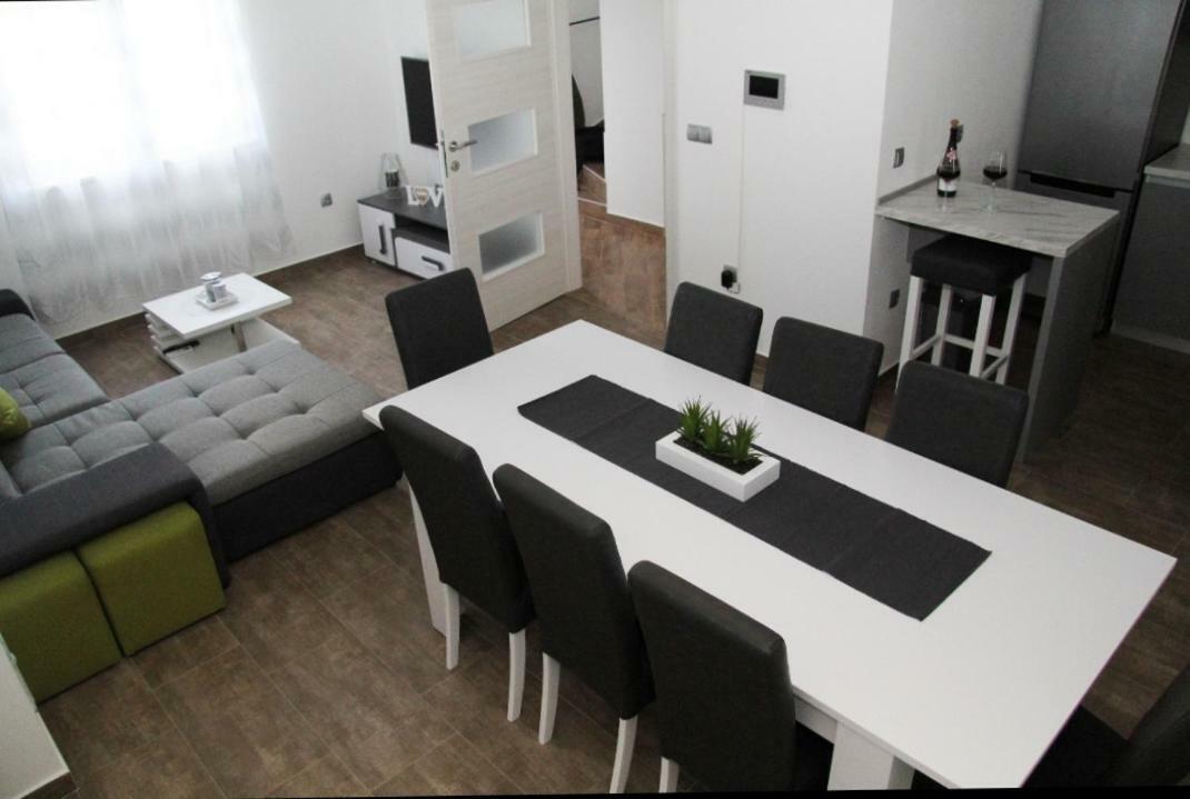 Apartman Ivana Біоград-на-Мору Екстер'єр фото